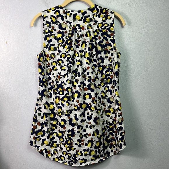 Cabi Fierce Seeing Spots Gathered Ruffle Collar V-Neck Sleeveless Blouse Small - Picture 7 of 7